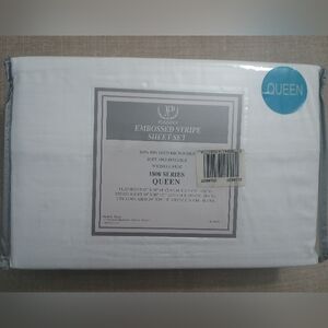 Sheet Set Queen Size Embossed Stripe